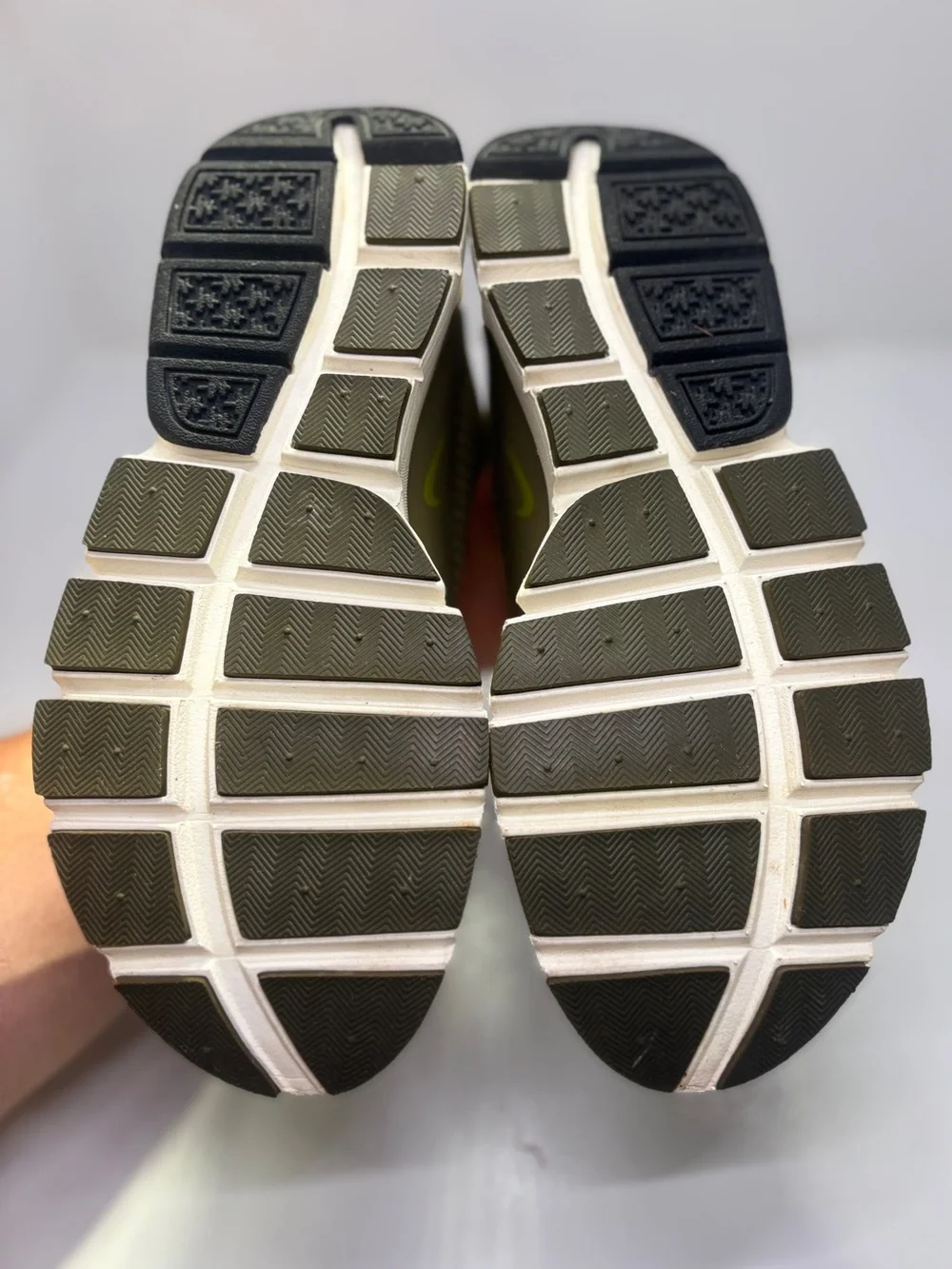 Nike Sock Dart SE Gold Leaf Dark Loden Slip On Sneakers women's size 8 EU 39
